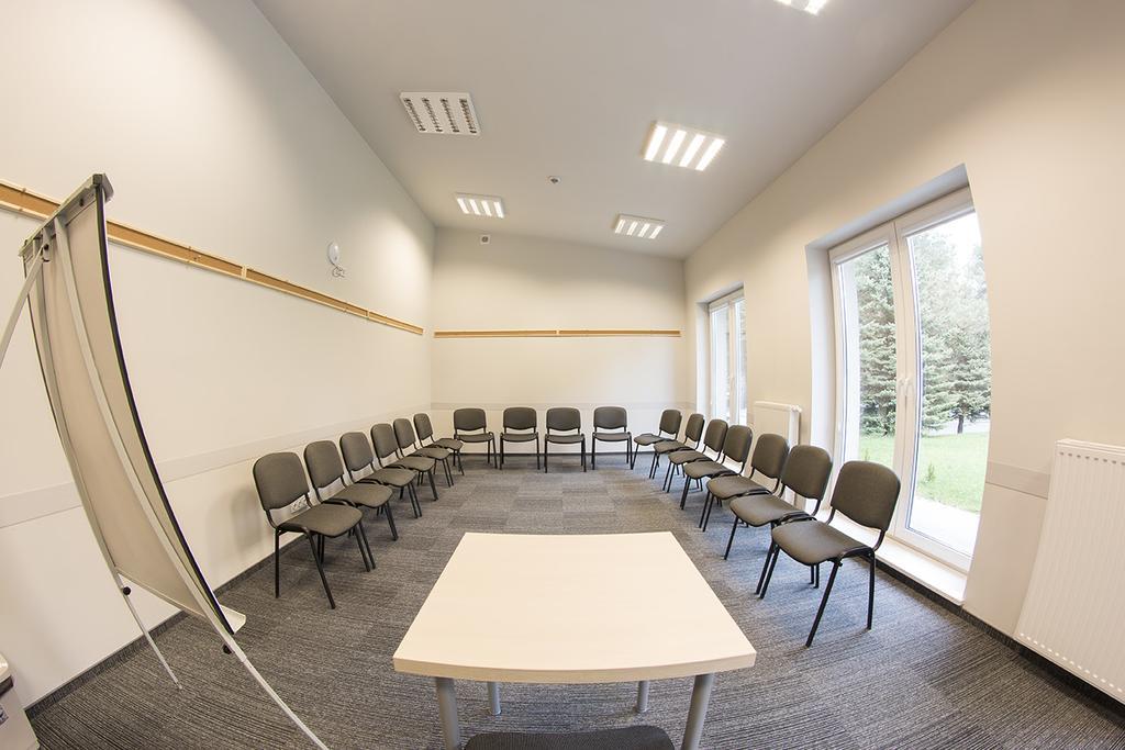 Inwest Osrodek Szkoleniowo-Wypoczynkowy Hotel Smardzewice Luaran gambar