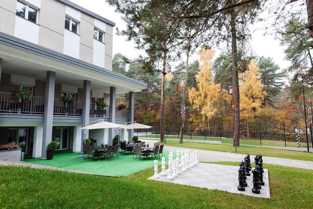 Inwest Osrodek Szkoleniowo-Wypoczynkowy Hotel Smardzewice Luaran gambar