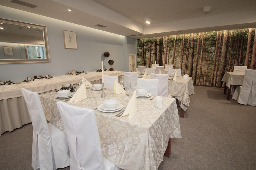 Inwest Osrodek Szkoleniowo-Wypoczynkowy Hotel Smardzewice Luaran gambar