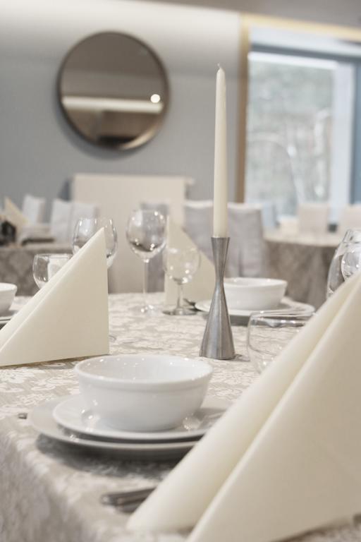 Inwest Osrodek Szkoleniowo-Wypoczynkowy Hotel Smardzewice Luaran gambar
