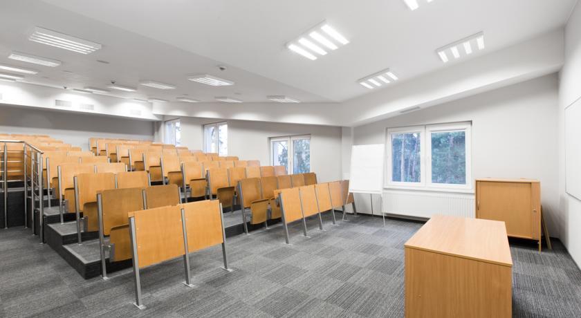 Inwest Osrodek Szkoleniowo-Wypoczynkowy Hotel Smardzewice Luaran gambar